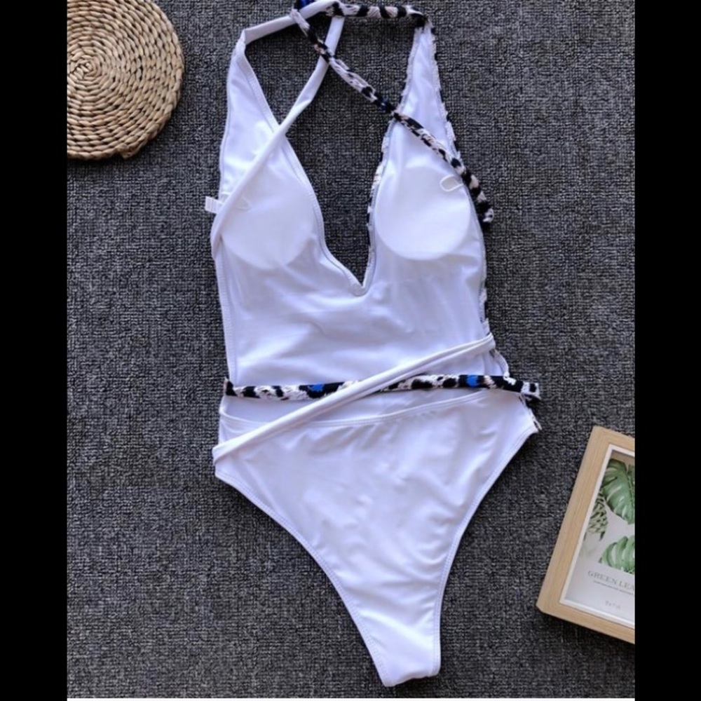 COPY - ๐HPx2๐1 LEFT๐ฅBlue Cheetah ๐ Print Swimsuit - Picture 3 of 6